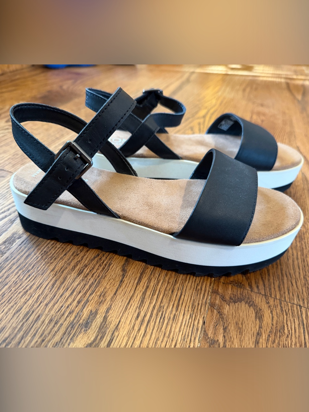 Toms Brynn Black Leather Platform Sandals with White Midsole